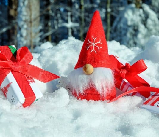Nikolaus kommt nicht in unser Haus: In Holland beschert Sinterklaas Weihnachtsmann Weihnachtsmotiv Figur Nikolaus