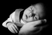 Bilder des Familienbetts Baby Schöne Schwarz Geboren Kinder Niedlich Augen