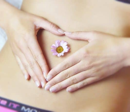 Bauch Herz Darm Hände Liebe Blüte Entspannung