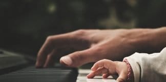 Klavier Tastatur Instrument Musical Musiker