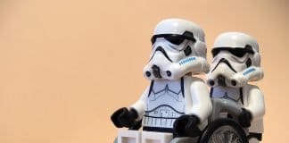 Rollstuhl Stormtrooper Lego Gesundheitswesen Unfall