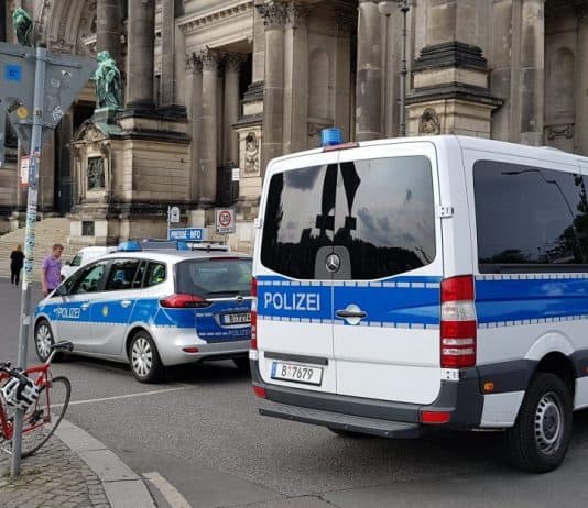 Schüsse am Berliner Dom