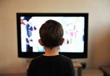 UNICEF Studie zur “Lage der Kinder in Deutschland” vorgestellt Kinder Tv Fernsehen Home Menschen Junge Familie
