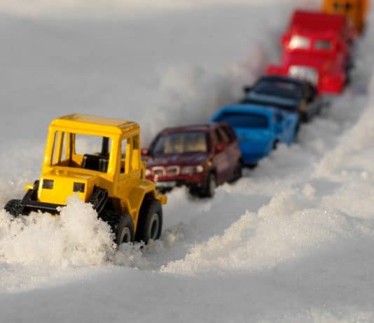 Stau Chaos Straße Schnee Winter Räumen Räumdienst
