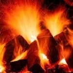 kaminfeuer feuer glut flammen heiß brennen wärme