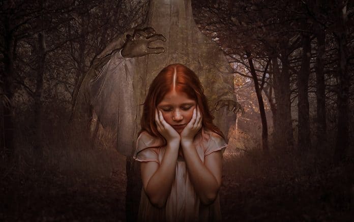 Gespenst Mädchen Gothic Dunkel Goth Kinder Wald