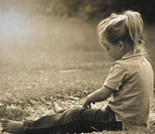 Junge Kinder Spielen Glücklich Kind Kindheit