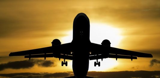 Flugzeug Urlaub Sonne Tourismus Sommer