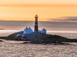 Norwegen Insel Felsigen Sonnenuntergang Leuchtturm