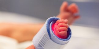 Fuß Frühchen Kind Neugeborenes Krankenhaus
