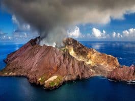 neuseeland vulkan krater white island insel aktive