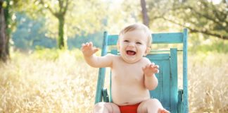 Baby Sitzen Lächelnd Glücklich Junge Im Freien
