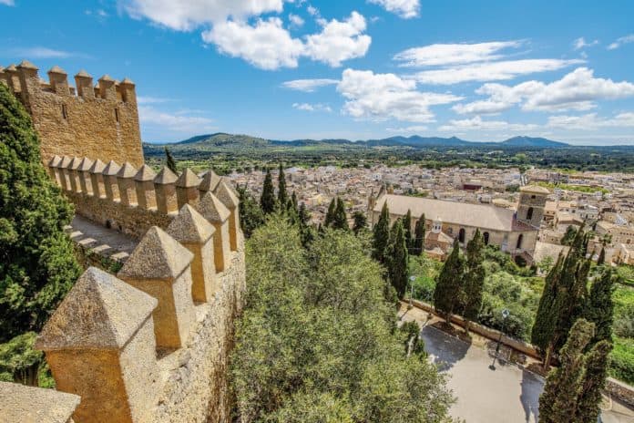 Mallorca, Arta Altstadt eine Architektur wie aus dem Mittelalter