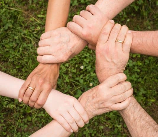 Familienversicherung, Gesetzliche Krankenversicherung, teamgeist, zusammenhalt, gemeinsam