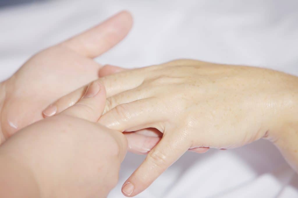 Karpaltunnelsyndrom - CTS, handmassage, behandlung, finger