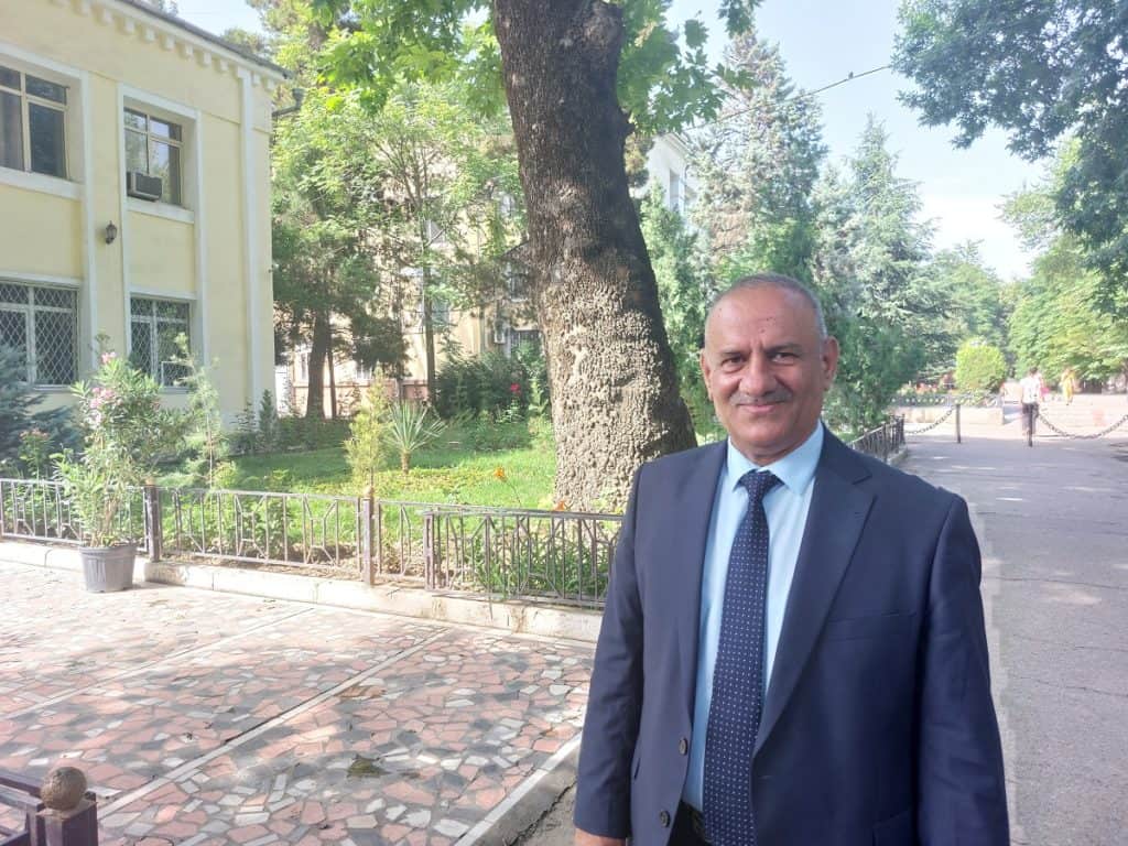 Usmonali Latifi vom Komitee für Tourismus Tadshikistan