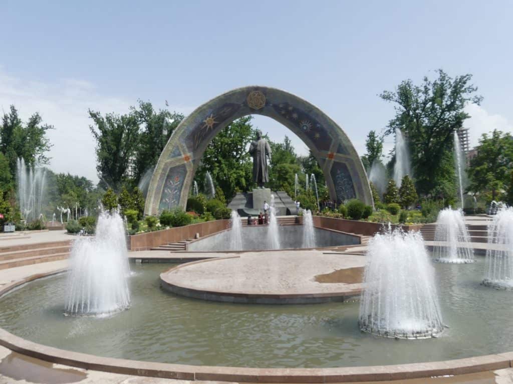 Der Rudaki-Park im Zentrum von Dushanbe. Foto: Dr. Ronald Keusch