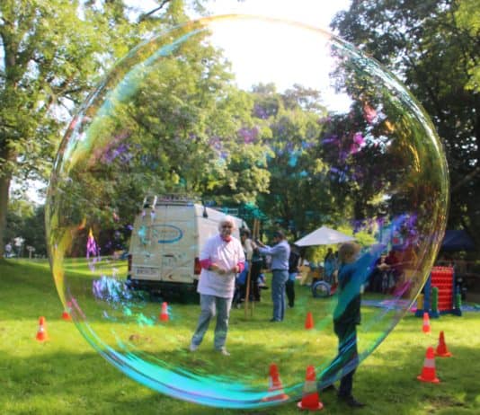 seifenblasen, groß, mensch