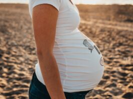 Warum ist der Mutterpass wichtig? Alles, was du wissen musst! Photo Pregnant woman