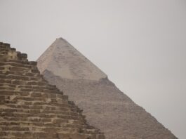 Photo Pyramids of Giza