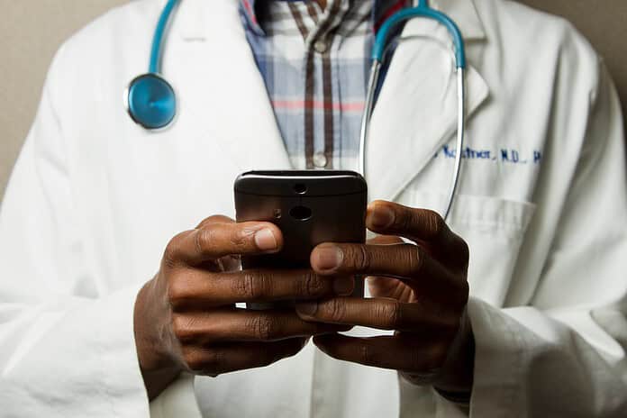 Photo Healthcare professional