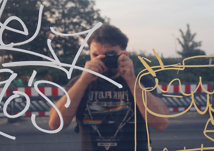 Photo Mirror selfie