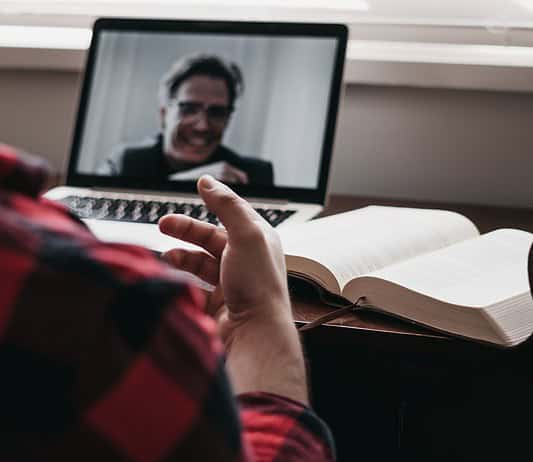 Verbessere dein Deutsch mit meiner Nachhilfeleistung! Photo Tutoring session