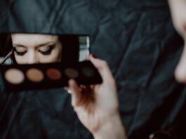 Photo Mirror therapy