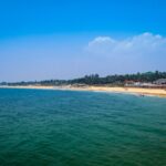 Top 20 Sehenswürdigkeiten von Juan de Nova für den Familienurlaub Photo Family enjoying beach