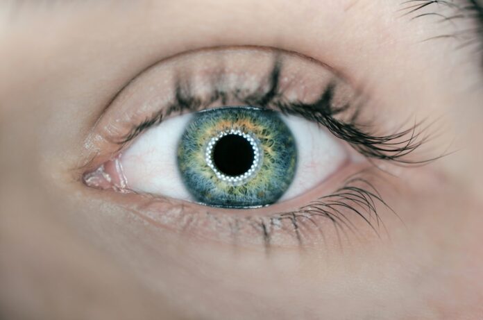 Photo Flirty eyes