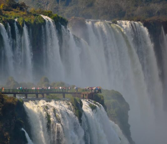 Top 20 Sehenswürdigkeiten von Guyana für den Familienurlaub Photo Kaieteur Falls