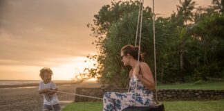 Adoption: Deine Alternative zum eigenen Kinderwunsch Photo Happy family