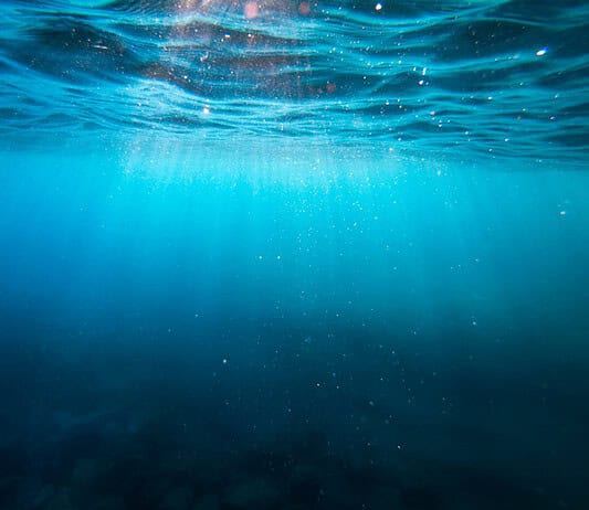 Die Risiken einer Wassergeburt: Was du wissen solltest Photo Water birth