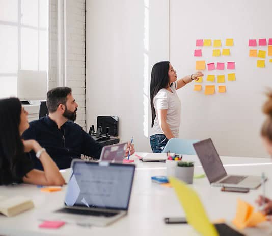 Schulverwaltung: Wie du die Schule effizient organisieren kannst Photo School administration