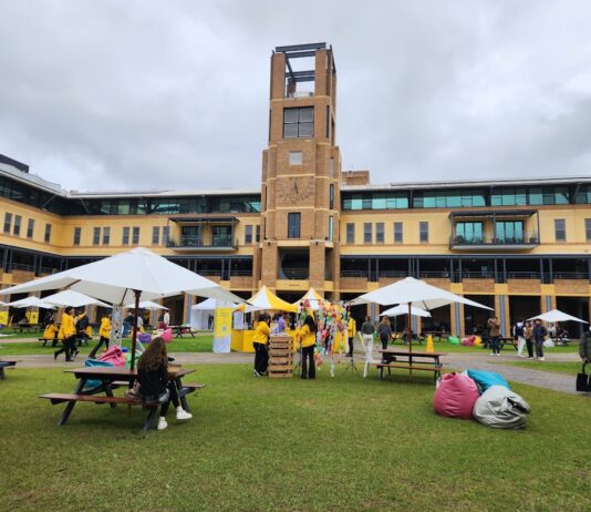 Photo University campus