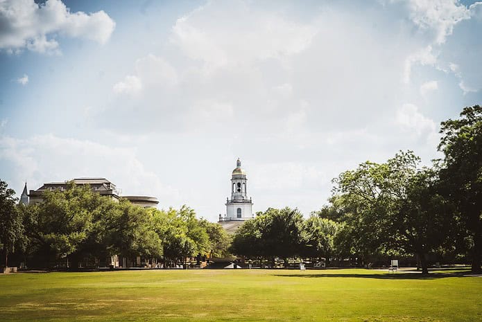 Photo University campus