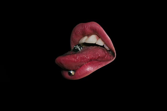 Photo Tongue position