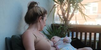 Photo Breastfeeding position