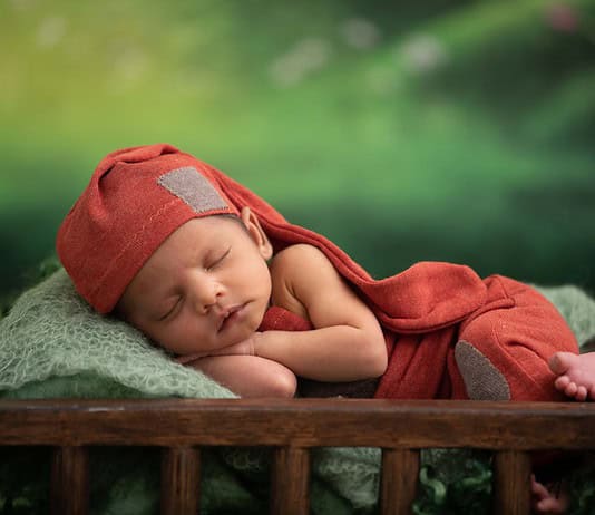 Wie du den Babyschlaf deines 6 Monate alten Babys verbessern kannst Photo Sleeping baby