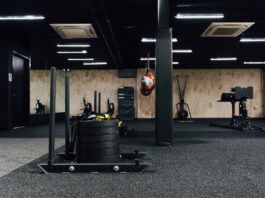 Bist du bereit für eine Ausbildung als Fitnesstrainer? Photo Gym equipment