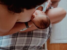 Milcheinschuss: Was du über die plötzliche Milchproduktion wissen musst Photo Breastfeeding