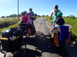 Dein perfekter Ernährungsplan in der Stillzeit Photo Breastfeeding mother