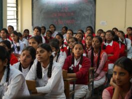 Photo Banking classroom