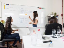 Hochbegabung im Job: Wie du deine Stärken nutzen kannst Photo Brainstorming session