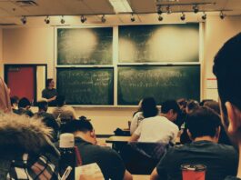 Schulsystem in China: Was du darüber wissen solltest Photo Classroom setting