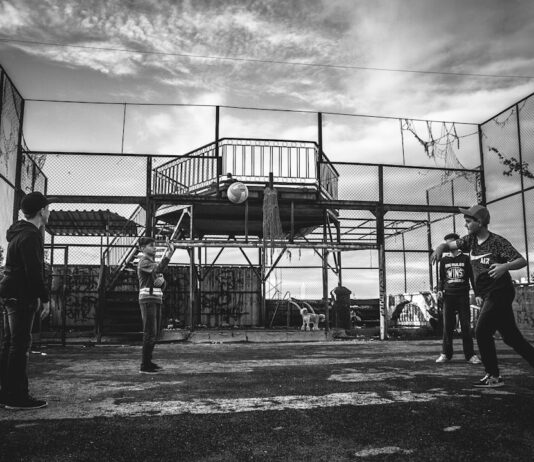 Hyperaktivität bei Kindern: Wie kannst du damit umgehen? Photo Busy playground