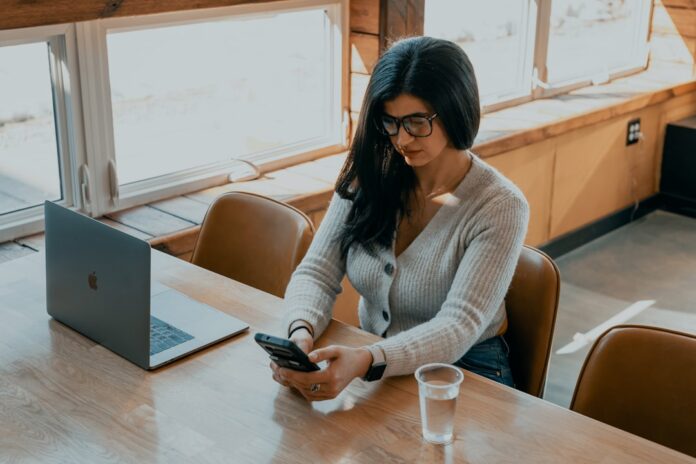 Photo Busy woman