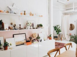 Hausgeburt: Warum du eine erfahrene Hebamme brauchst Photo Home birth midwife