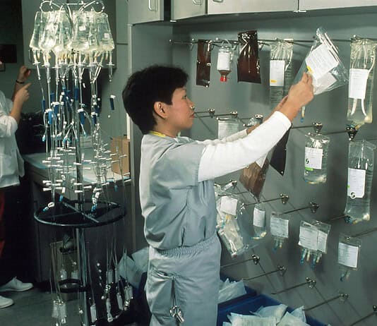 Alles, was du über die Chemotherapie bei Darmkrebs wissen musst Photo Chemotherapy infusion