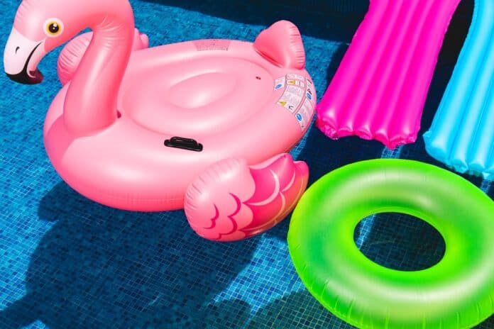 Photo birthing pool